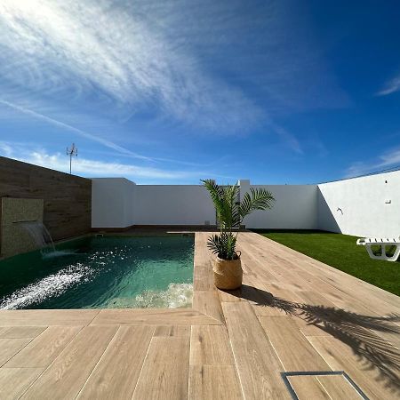 Sumatra Chalet Chiclana de la Frontera Buitenkant foto