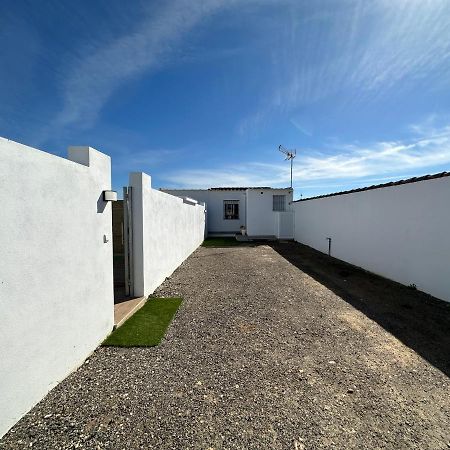 Sumatra Chalet Chiclana de la Frontera Buitenkant foto