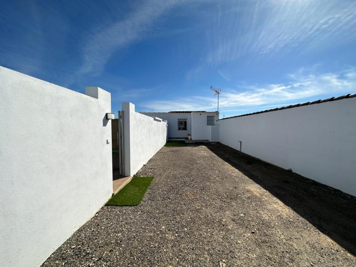 Sumatra Chalet Chiclana de la Frontera Buitenkant foto
