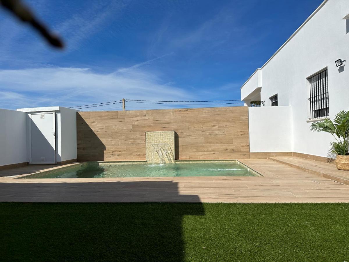 Sumatra Chalet Chiclana de la Frontera Buitenkant foto