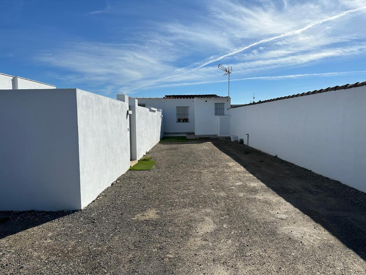 Sumatra Chalet Chiclana de la Frontera Buitenkant foto