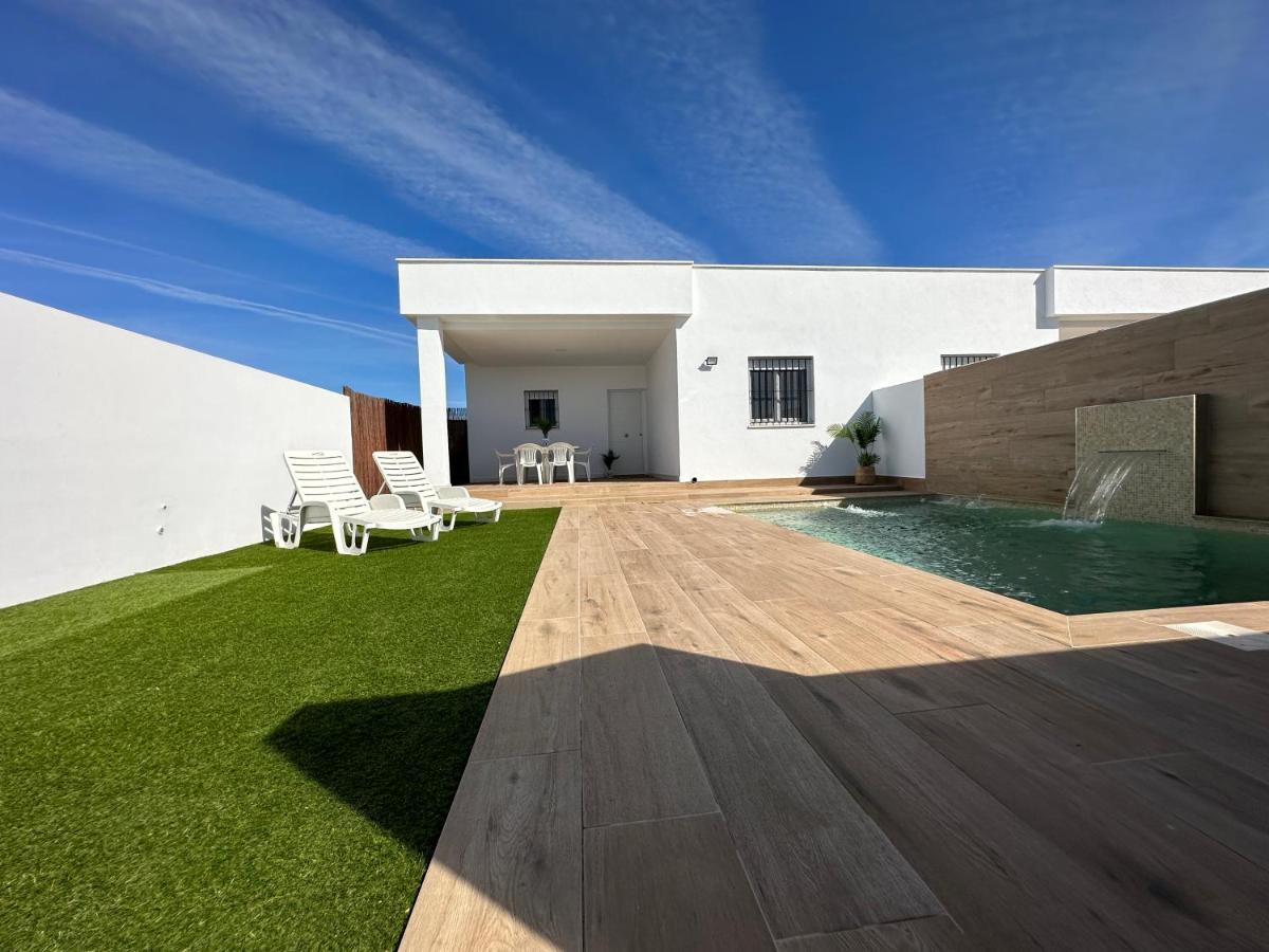 Sumatra Chalet Chiclana de la Frontera Buitenkant foto