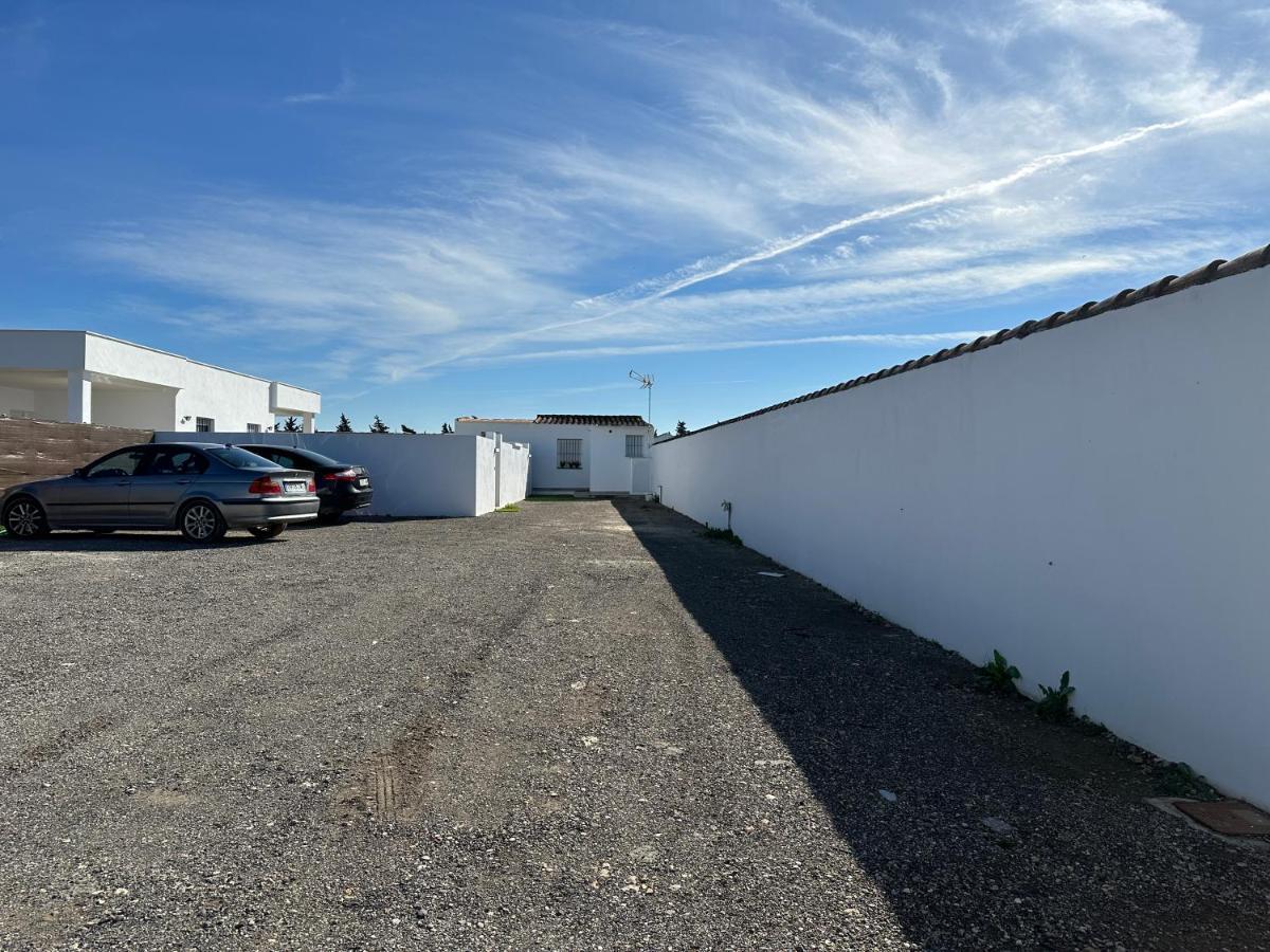Sumatra Chalet Chiclana de la Frontera Buitenkant foto